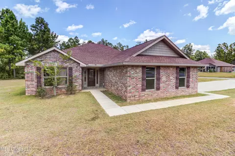 19619 Rudd Dr, Saucier, MS 39574