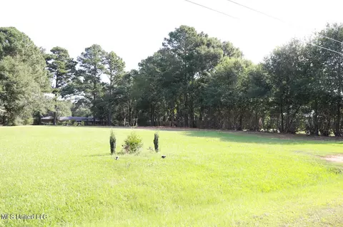 623 S Kathy Cir, Canton, MS 39046