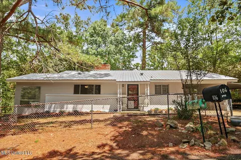 106 Lakeview Cir, Florence, MS 39073
