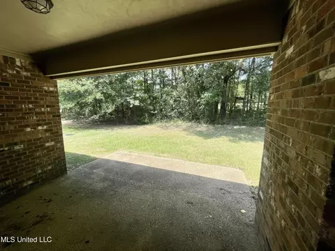 125 Stapleton Dr, Canton, MS 39046 photo 8