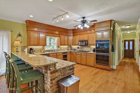 2385 N Midway Rd, Clinton, MS 39056 photo 5