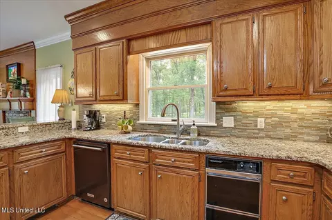 2385 N Midway Rd, Clinton, MS 39056 photo 7