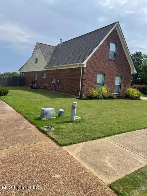 980 Clubhouse Dr, Hernando, MS 38632 photo 2