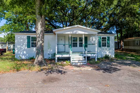 12118 Ollie Rd, Gulfport, MS 39503