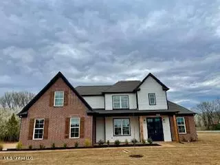 7704 Newbury Dr, Olive Branch, MS 38654