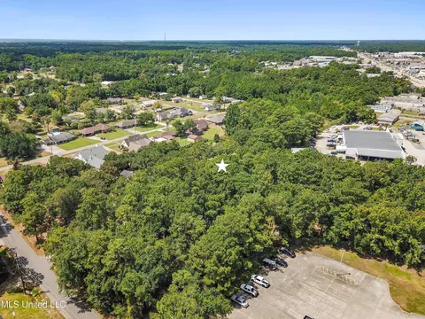 Bismark, Bay Saint Louis, MS 39520