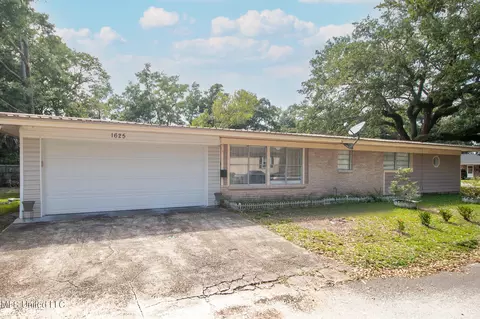 1625 Lewis Ave, Biloxi, MS 39531