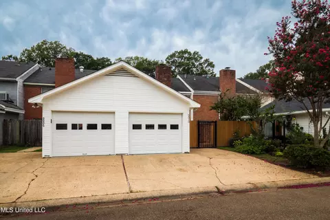 5010 Harling Pl, Jackson, MS 39211