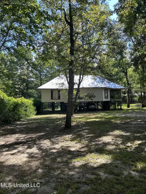 122 Beaver Dam Dr, Lucedale, MS 39452 photo 2