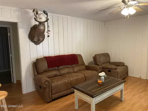 122 Beaver Dam Dr, Lucedale, MS 39452 photo 5