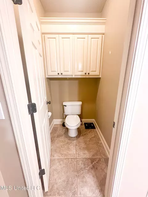 647 Westhill Rd, Brandon, MS 39042 photo 8