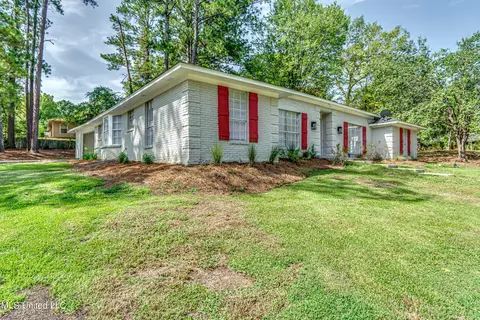 313 Post Oak Rd, Jackson, MS 39206