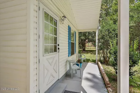 301 E Dewey Camp Dr, Florence, MS 39073 photo 4