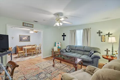 301 E Dewey Camp Dr, Florence, MS 39073 photo 5