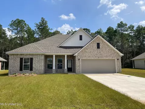 11480 Memphis Cir, Ocean Springs, MS 39564