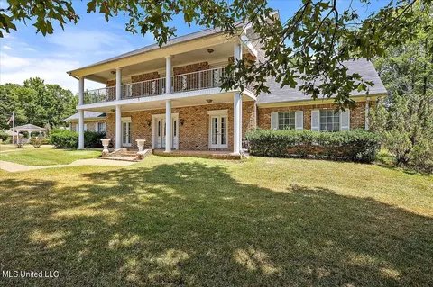 400 Richland Cir, Richland, MS 39218