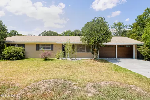 2512 Shady Ln, Biloxi, MS 39531