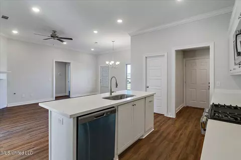 Kitchen - 149 Allie Ln, Canton, MS 39046 photo 2 of 3