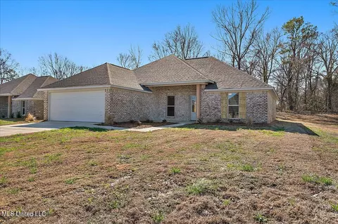 149 Allie Ln, Canton, MS 39046
