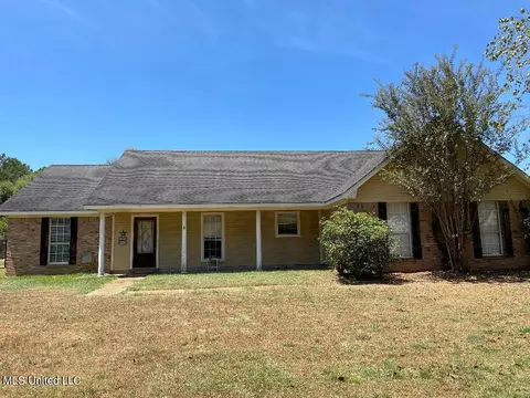 912 Mountain Crest Dr, Byram, MS 39272