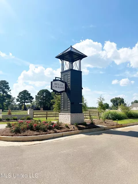 5 Belle Chasse Dr, Brandon, MS 39047