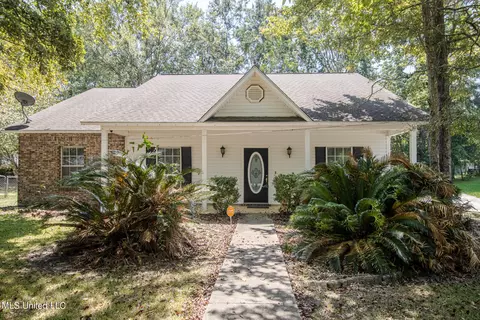 3313 Neptune Dr, Gautier, MS 39553