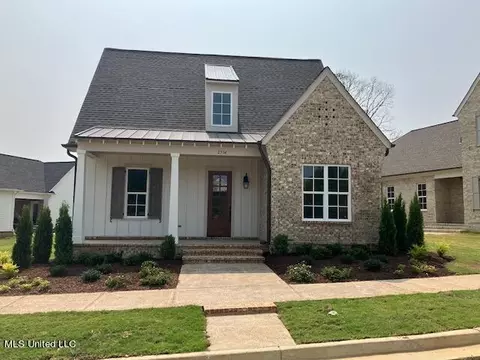 3076 W Ac Freeman Dr, Hernando, MS 38632