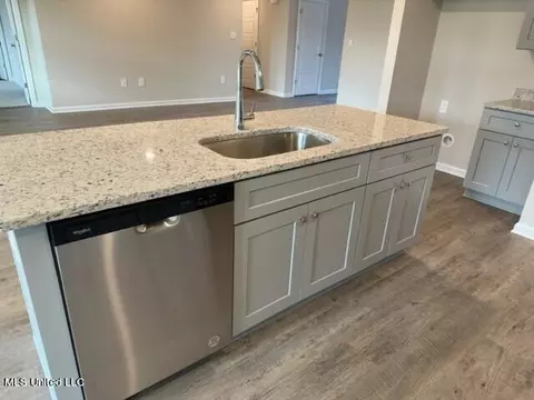 Kitchen - 1045 Enclave Cir, Long Beach, MS 39560 photo 3 of 5