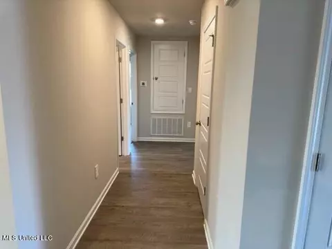Entry Way - 1045 Enclave Cir, Long Beach, MS 39560 photo 1 of 1