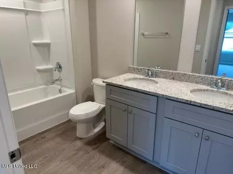 Bath - 1045 Enclave Cir, Long Beach, MS 39560 photo 1 of 8