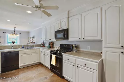 108 W Pinebrook Dr, Brandon, MS 39047 photo 11