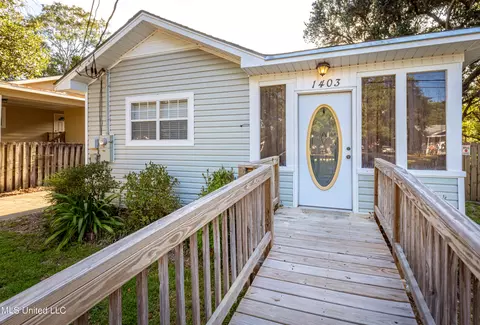 1403 Williams St, Pascagoula, MS 39567