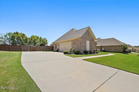 116 Trailbridge Xing, Canton, MS 39046 photo 3