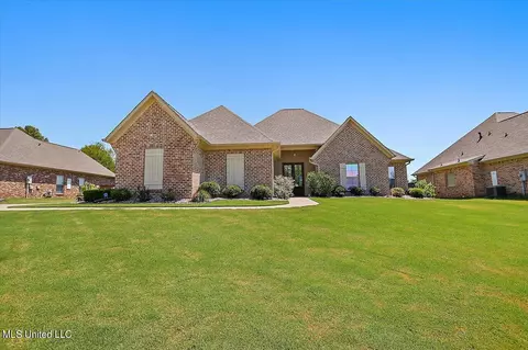 116 Trailbridge Xing, Canton, MS 39046