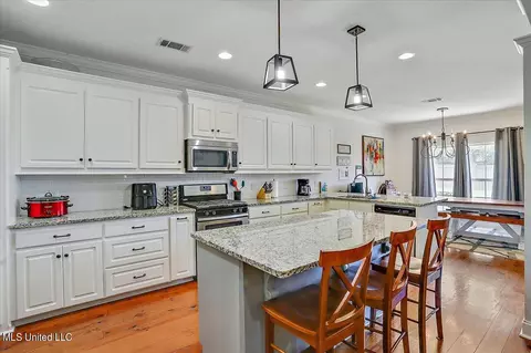 116 Trailbridge Xing, Canton, MS 39046 photo 7