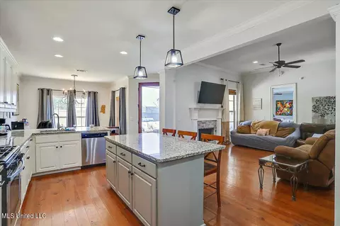 116 Trailbridge Xing, Canton, MS 39046 photo 5