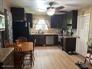 165 Plum Bluff Dr, Lucedale, MS 39452 photo 8