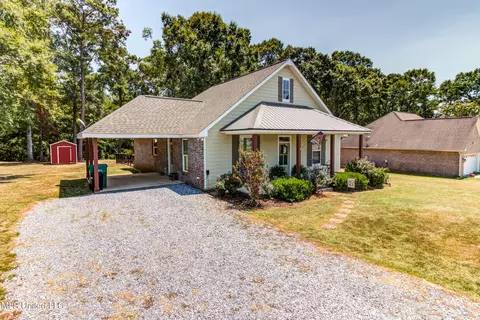 408 Highway 11 N Hwy, Poplarville, MS 39470