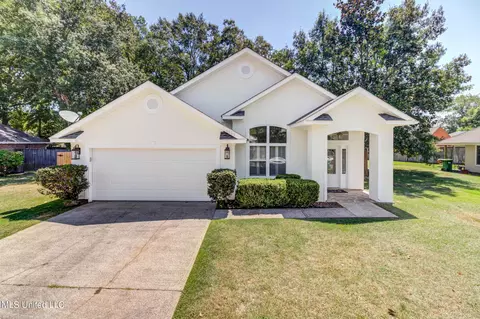 6900 Southwind Dr, Biloxi, MS 39532