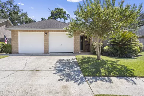 979 Bluff Rdg, Biloxi, MS 39532