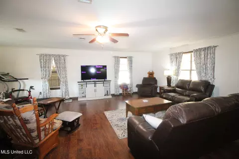 1102 Cecil Havard Rd, Lucedale, MS 39452 photo 6