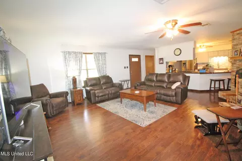 1102 Cecil Havard Rd, Lucedale, MS 39452 photo 7