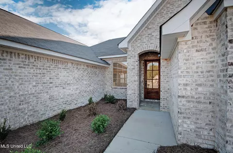 811 Silver Pointe, Pearl, MS 39208 photo 2