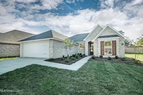 811 Silver Pointe, Pearl, MS 39208