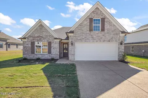 2115 Dela Dr, Southaven, MS 38672