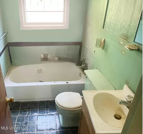 2858 Queensroad Ave, Jackson, MS 39213 photo 8