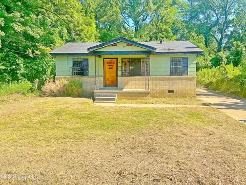 2858 Queensroad Ave, Jackson, MS 39213 photo 1