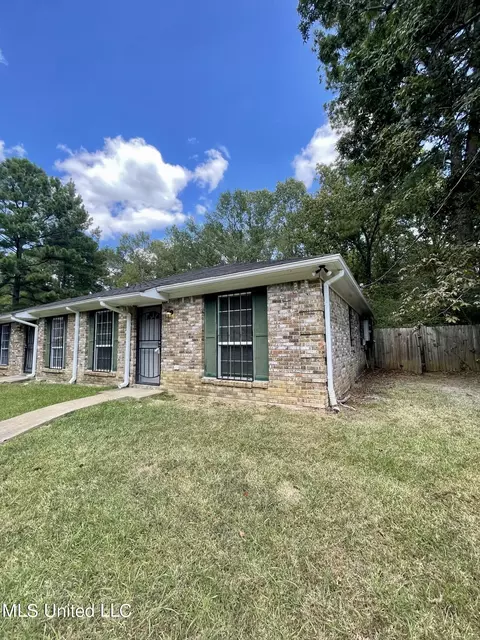 2118 Thousand Oaks Dr, Jackson, MS 39212 photo 3