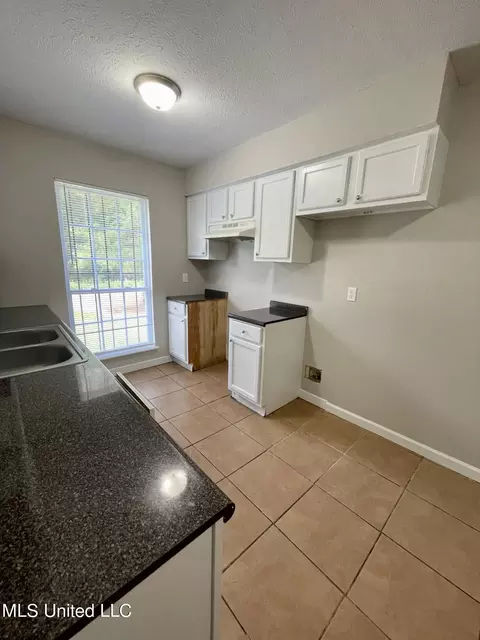 2118 Thousand Oaks Dr, Jackson, MS 39212 photo 7