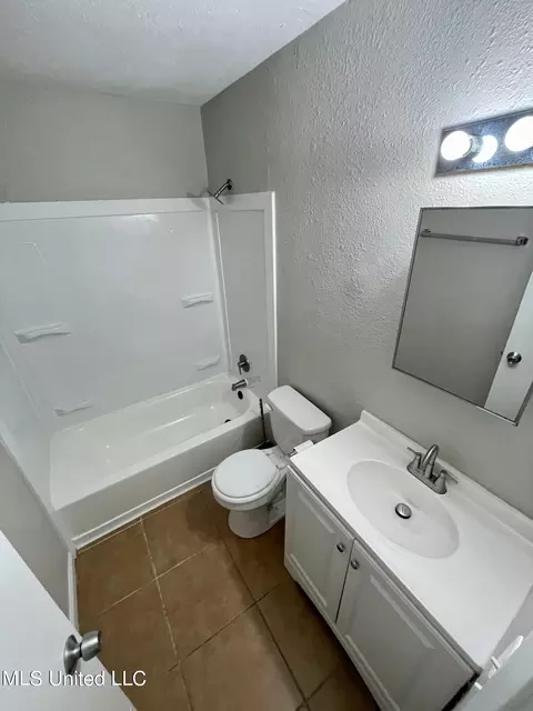 2118 Thousand Oaks Dr, Jackson, MS 39212 photo 14
